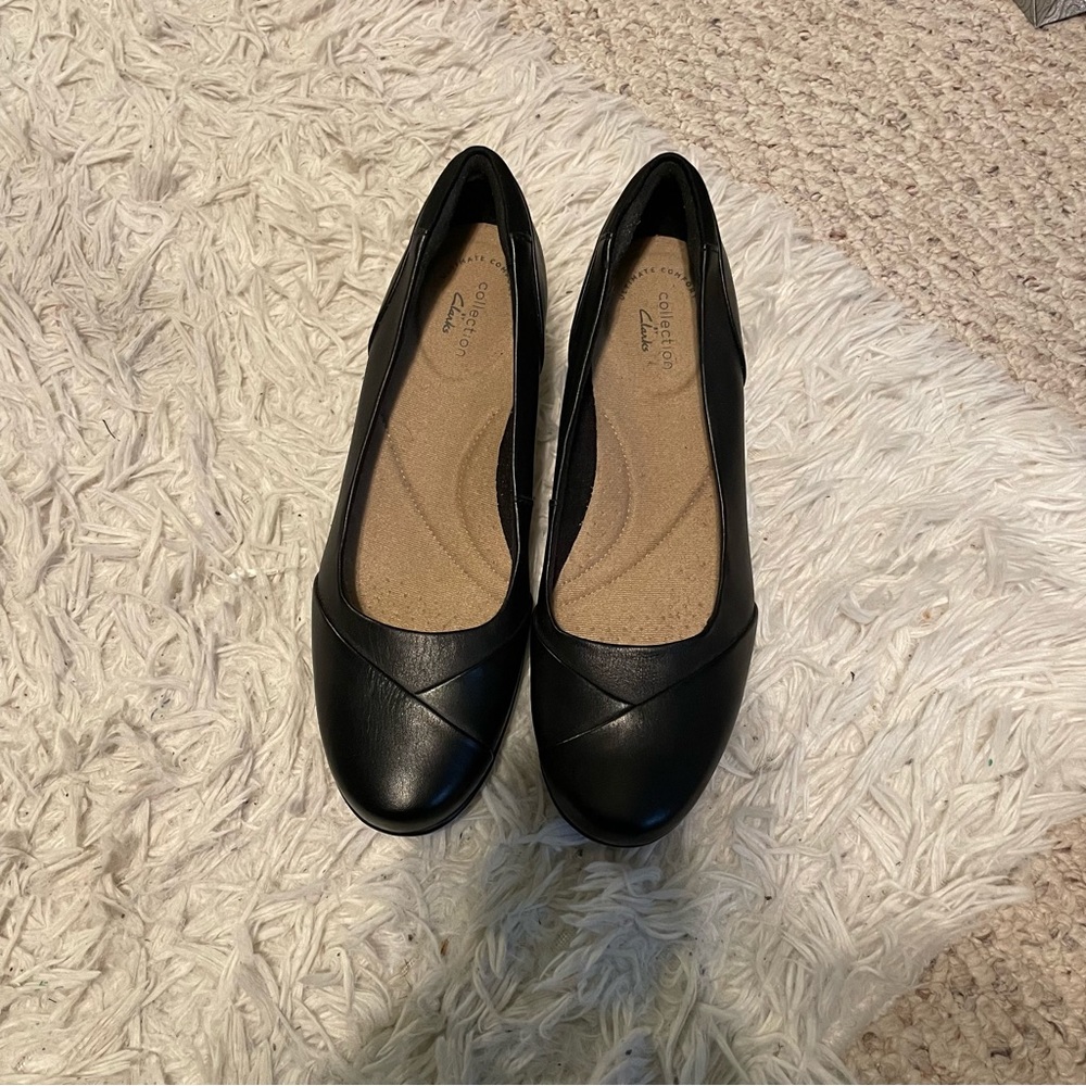 Clarks ultimate comfort black flats with a wedge heal size 8 Brand new